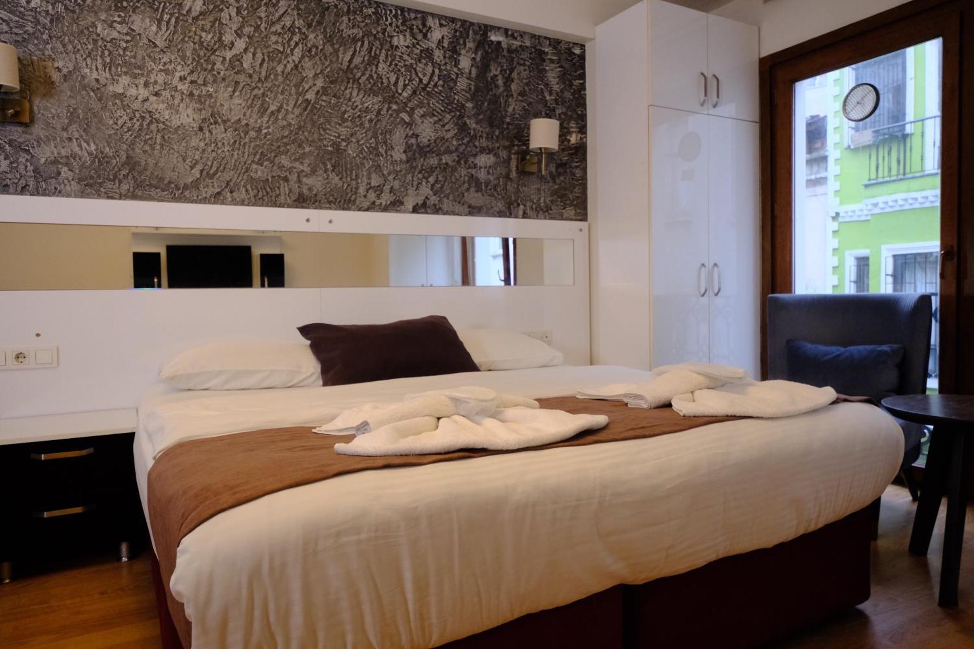Taksim Green Suites Istanbul Bagian luar foto